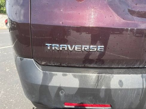 Used 2021 Chevrolet Traverse LT FWD image 10