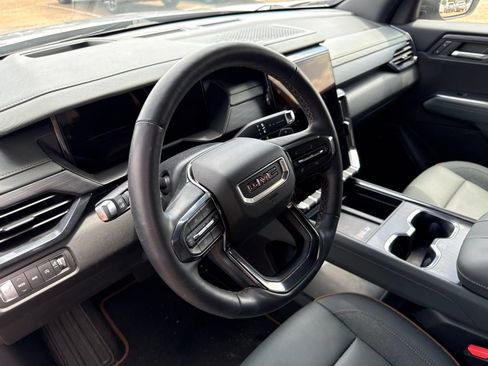 Used 2024 GMC Acadia AT4 w/ Luxury Package AWD/4WD image 15