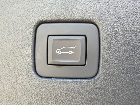 Used 2024 Buick Envista Sport Touring w/ Convenience I Package FWD image 19