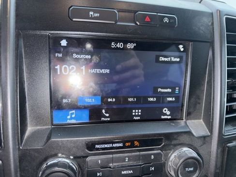 Used 2018 Ford F150 XLT w/ Max Trailer Tow Package image 46