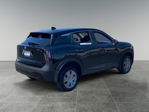 Used 2025 Nissan Kicks S FWD image 5