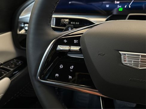 New 2026 Cadillac Lyriq Luxury RWD image 28