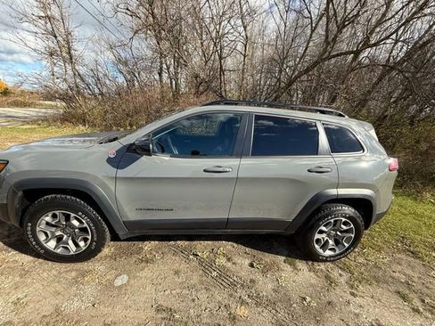 Certified 2022 Jeep Cherokee Trailhawk w/ Technology Group B image 14