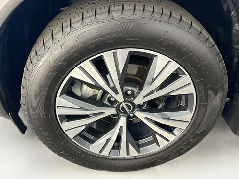 Used 2023 Nissan Rogue SV w/ SV Premium B Package AWD/4WD image 11