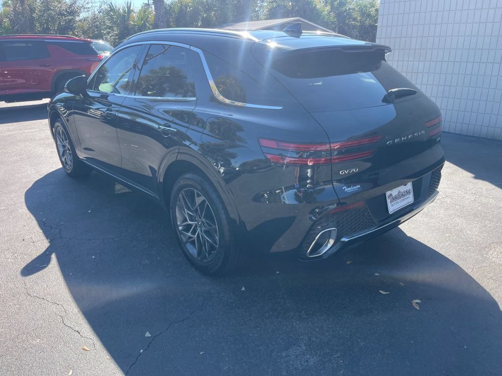 Used 2022 Genesis GV70 2.5T w/ Select Package AWD/4WD image 3