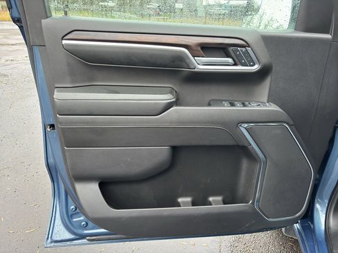 Used 2024 GMC Sierra 1500 SLT image 17