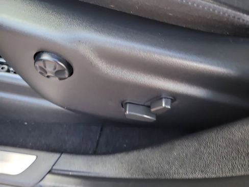 Used 2021 Jeep Grand Cherokee Limited X image 19