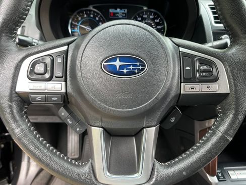 Used 2017 Subaru Forester 2.5i Touring AWD/4WD image 14