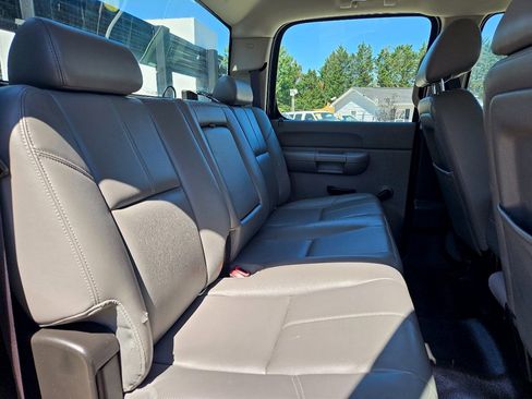 Used 2014 Chevrolet Silverado 3500 W/T w/ Skid Plate Package AWD/4WD image 46
