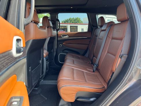 Used 2019 Jeep Grand Cherokee Summit AWD/4WD image 16