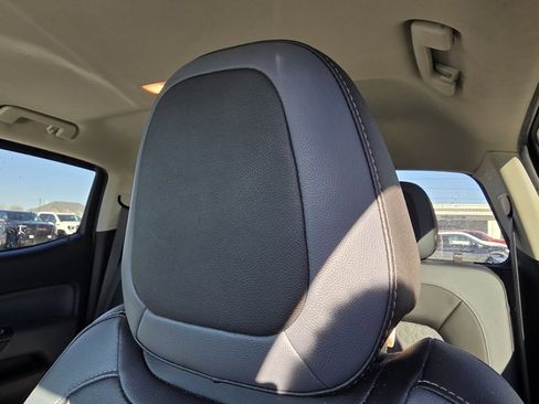 Used 2020 Chevrolet Colorado Z71 w/ Z71 Midnight Edition image 22