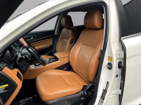 Used 2017 Kia K900 Luxury w/ VIP Package RWD image 17