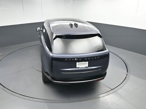 Used 2024 Land Rover Range Rover Long Wheelbase SE image 34