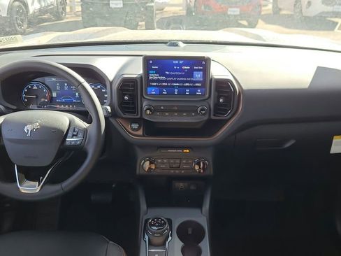 New 2024 Ford Bronco Sport Outer Banks w/ Tech Package image 13