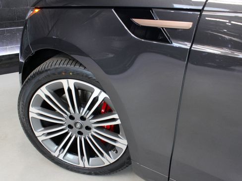 Used 2024 Land Rover Range Rover Sport Dynamic SE image 16