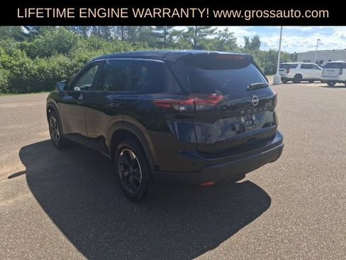 Used 2025 Nissan Rogue SV FWD image 6