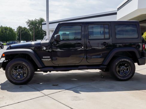 Used 2017 Jeep Wrangler Unlimited Sport w/ Max Tow Package AWD/4WD image 5