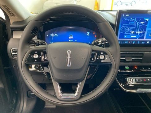 New 2025 Lincoln Corsair AWD w/ Equipment Group 101A image 18