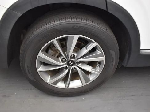 Used 2020 Hyundai Santa Fe SEL w/ Convenience + Premium Package FWD image 35