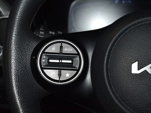 Used 2024 Kia Soul LX w/ Option Group 015 FWD image 7
