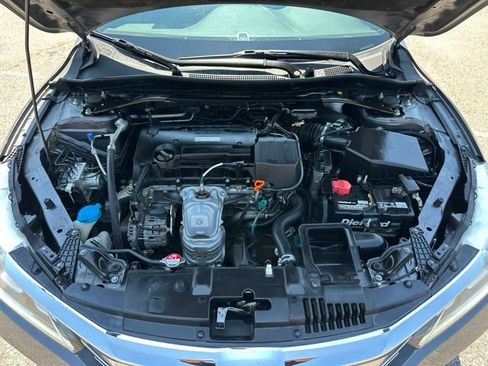 Used 2017 Honda Accord Sport image 30