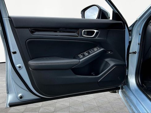 Used 2022 Honda Civic Touring image 19