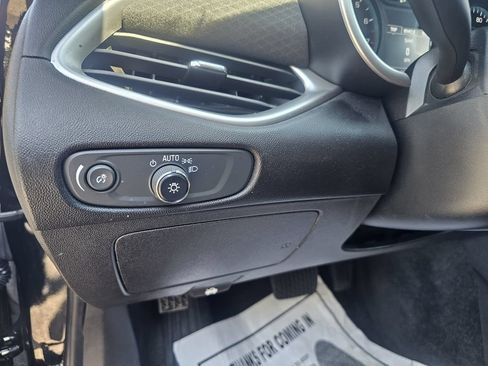 Used 2022 Chevrolet Malibu LS FWD image 29
