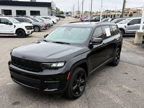 Used 2022 Jeep Grand Cherokee L Limited w/ Luxury Tech Group II AWD/4WD image 1