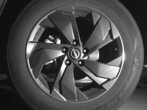 Used 2025 Nissan Rogue SV image 12