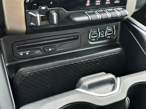 Used 2019 RAM 1500 Laramie image 19