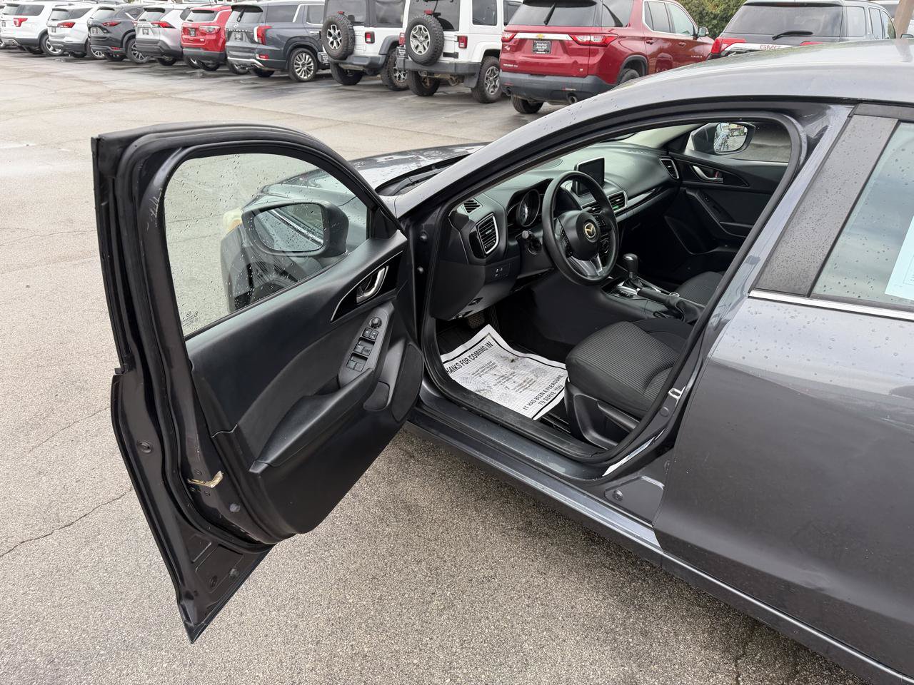 Used 2016 MAZDA MAZDA3 i Sport w/ Preferred Equipment Package FWD image 14