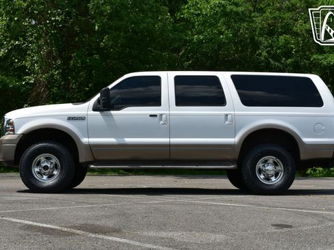 Used 2005 Ford Excursion Eddie Bauer image 13