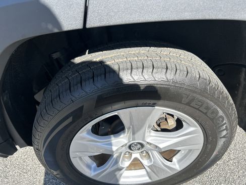 Used 2020 Toyota RAV4 XLE image 36