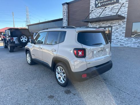 Used 2015 Jeep Renegade Latitude w/ Cold Weather Group II image 2