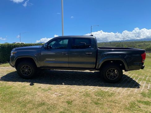 Used 2017 Toyota Tacoma SR5 RWD image 22