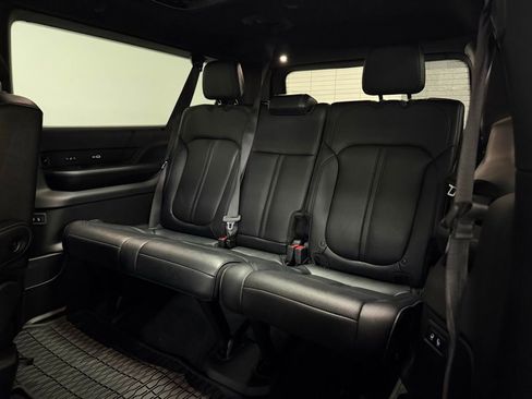 Used 2024 Jeep Wagoneer L Series II AWD/4WD image 21