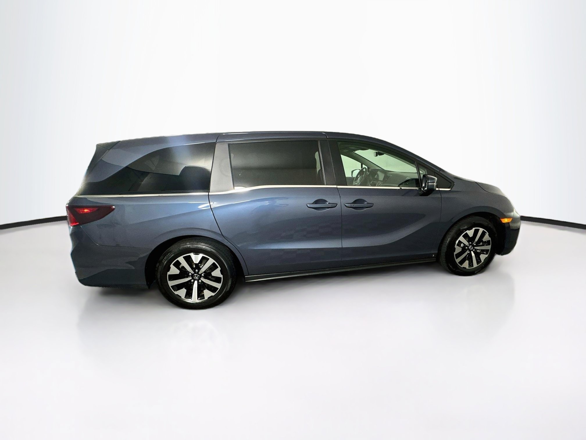 Used 2025 Honda Odyssey EX-L image 10