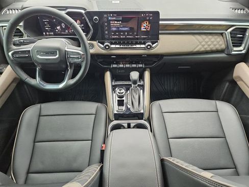 Used 2025 GMC Canyon Denali image 27