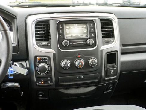 Used 2022 RAM 1500 Classic SLT image 10