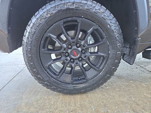 Used 2023 Toyota Tundra Limited image 10