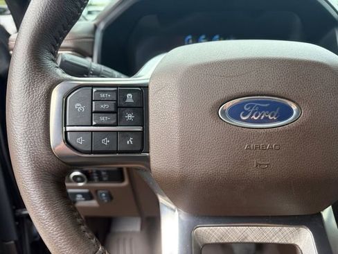 Used 2023 Ford Expedition King Ranch RWD image 6