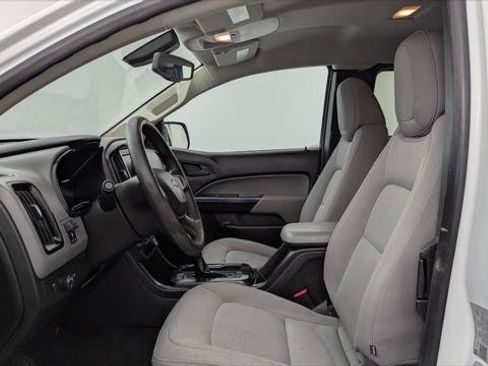 Used 2021 Chevrolet Colorado W/T RWD image 16
