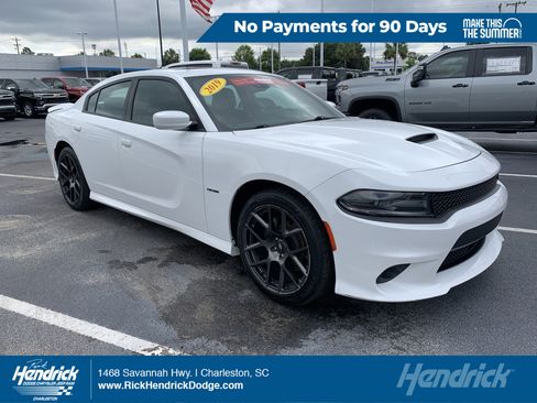 Used 2019 Dodge Charger R/T w/ Plus Group RWD image 1