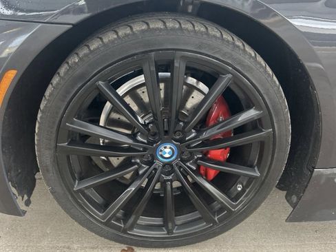 Used 2019 BMW i8 Roadster image 11