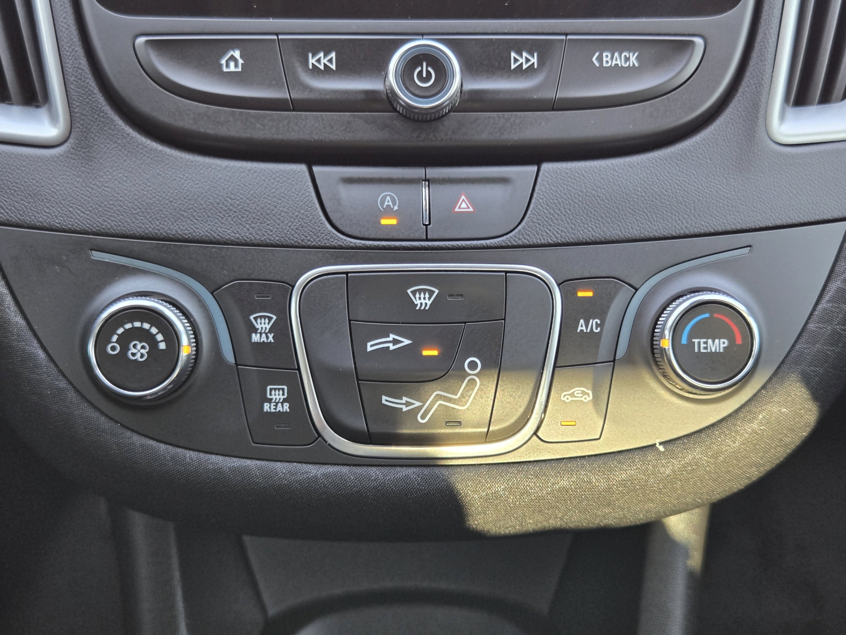 Used 2025 Chevrolet Malibu LS FWD image 15