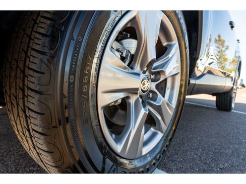 Used 2025 Toyota RAV4 XLE image 9