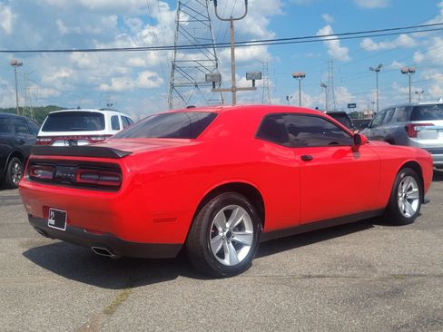 Used 2023 Dodge Challenger SXT RWD image 10