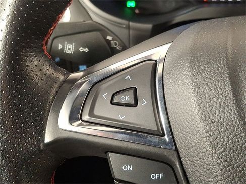 Used 2022 Ford Edge ST-Line image 21