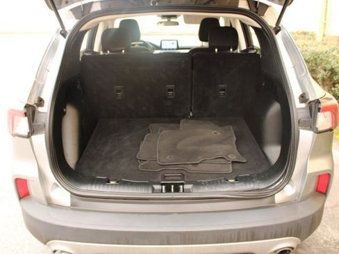 Used 2021 Ford Escape SE FWD image 18
