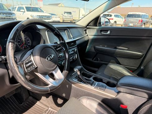 Used 2020 Kia Optima SE FWD image 22